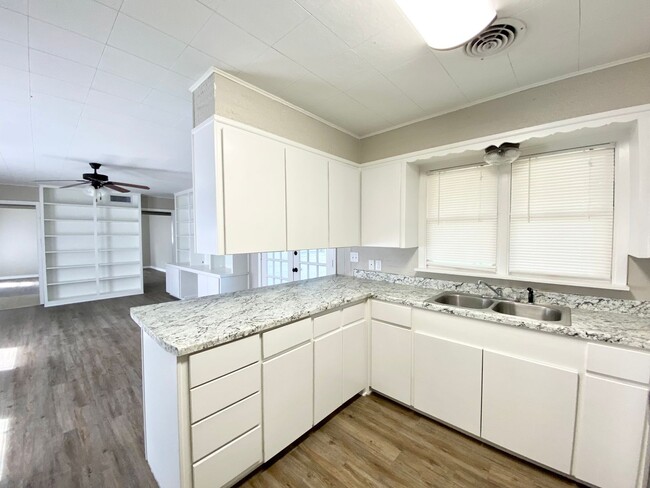Building Photo - 2802 A&M
