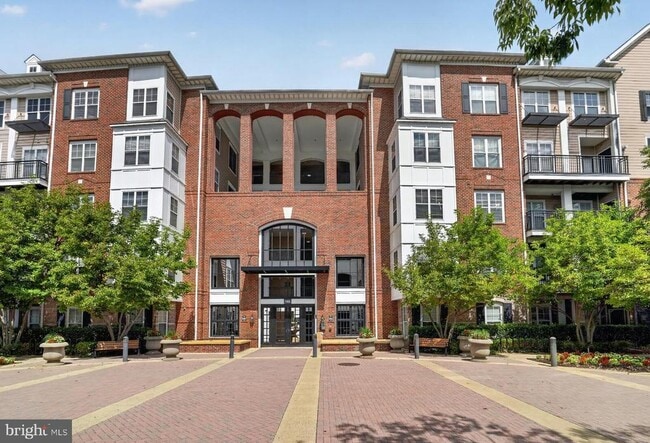 Building Photo - 501 Hungerford Dr