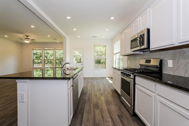 Building Photo - 6024 Heritage Creek Ln