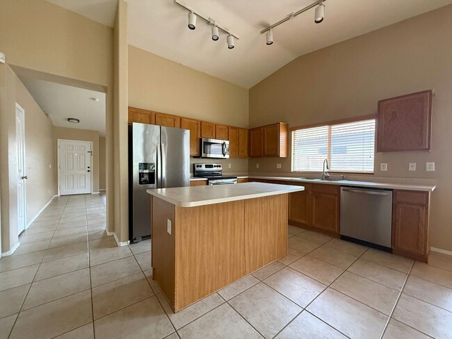 Building Photo - 3625 E Thunderheart Trail