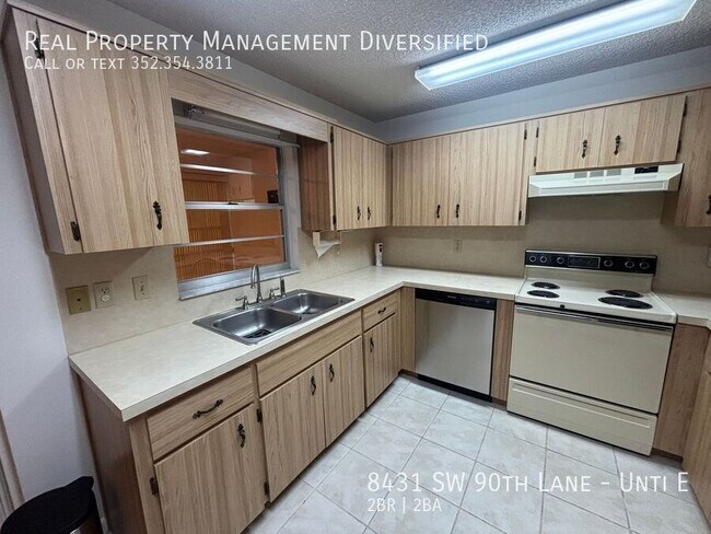 Building Photo - 8431 SW 90th Ln