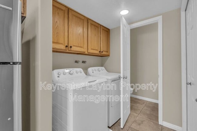 Building Photo - 105 E 820 S
