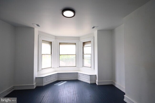 Building Photo - 5321 Baltimore Ave