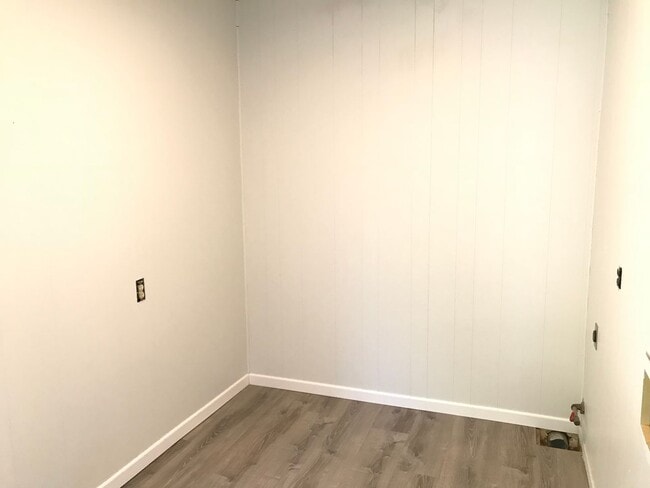 Building Photo - 1302 S 23rd St