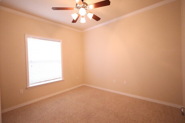 Building Photo - 1490 Bentley Cir