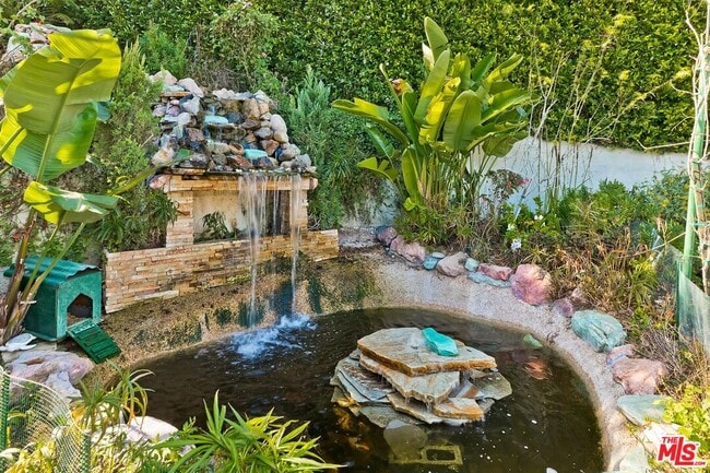 Building Photo - 2841 Montcalm Ave