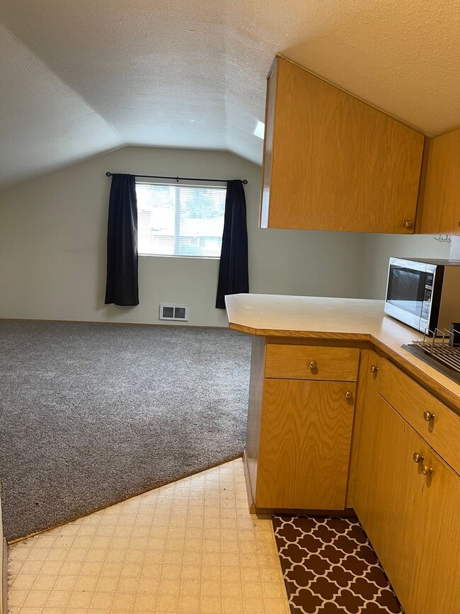 Building Photo - Above Garage Studio Apartment - $1400