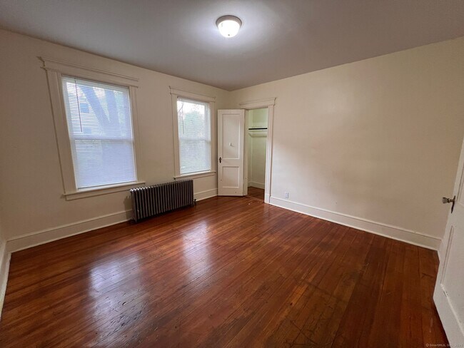 Building Photo - 339 Wilson St