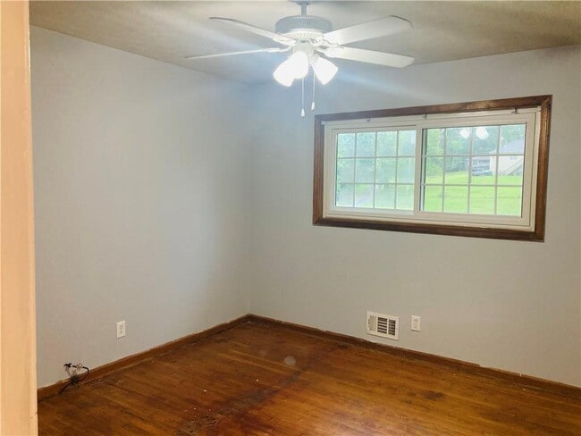 Building Photo - 1194 Liberty Hill Rd