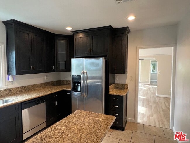 Building Photo - 1282 S Highland Ave