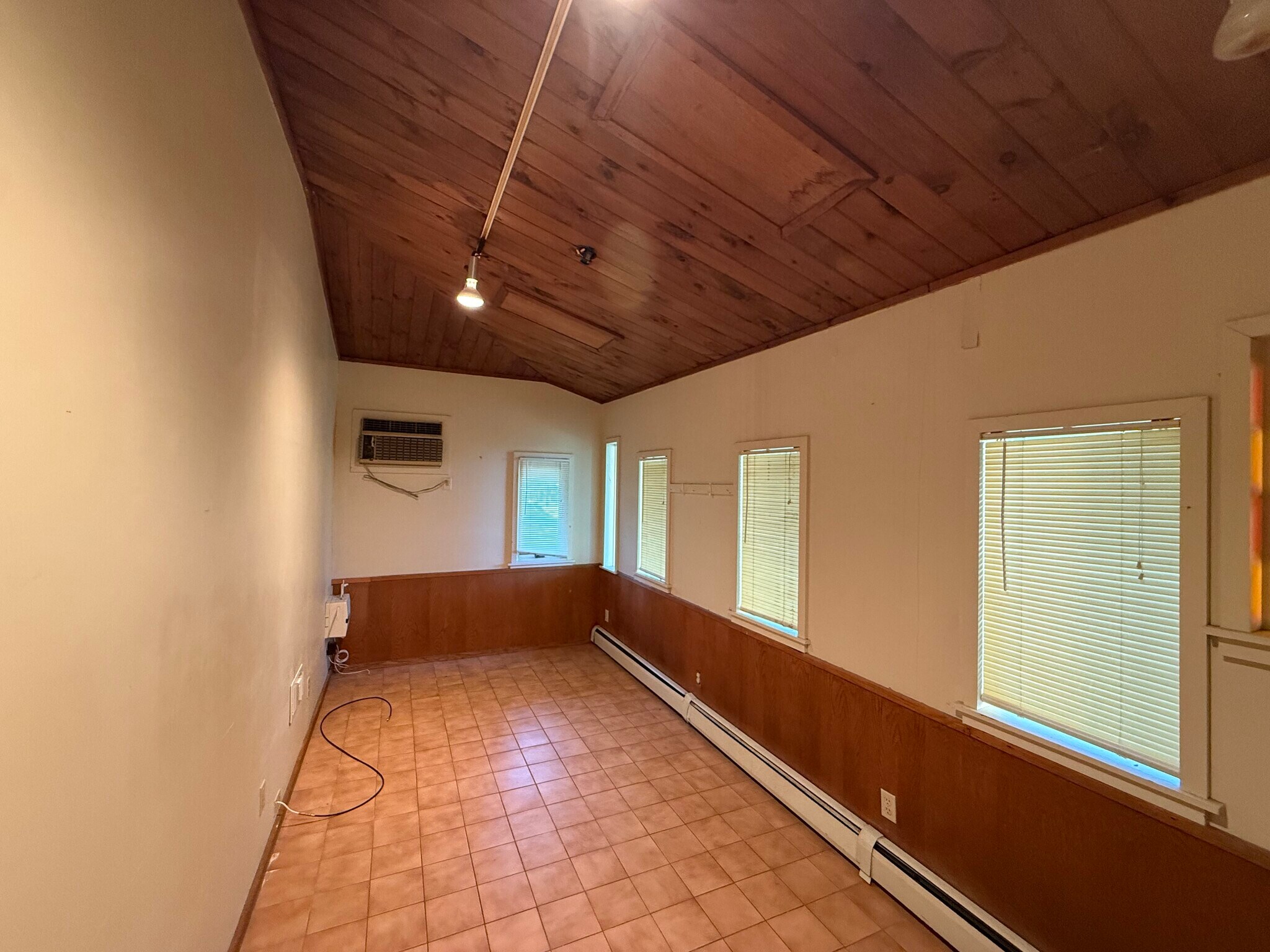 Front Room - 497 W Main St