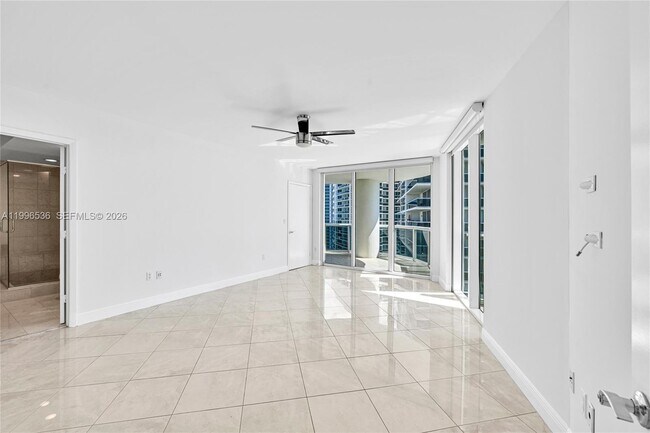 Building Photo - 1850 S Ocean Dr