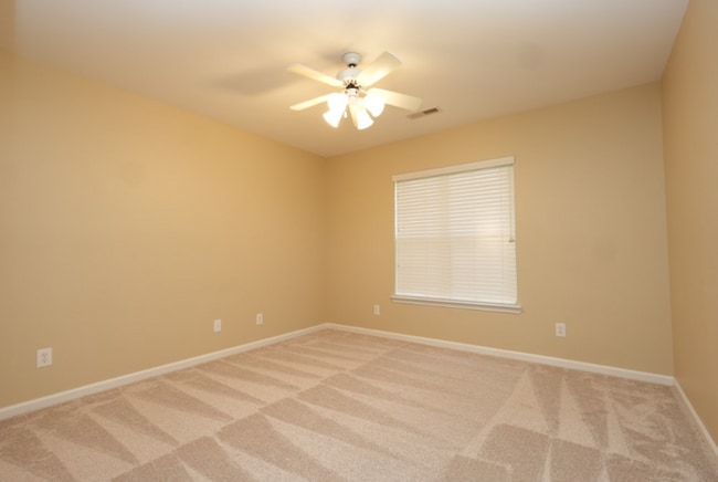 Building Photo - Charming 3-bedroom, 2-bath home