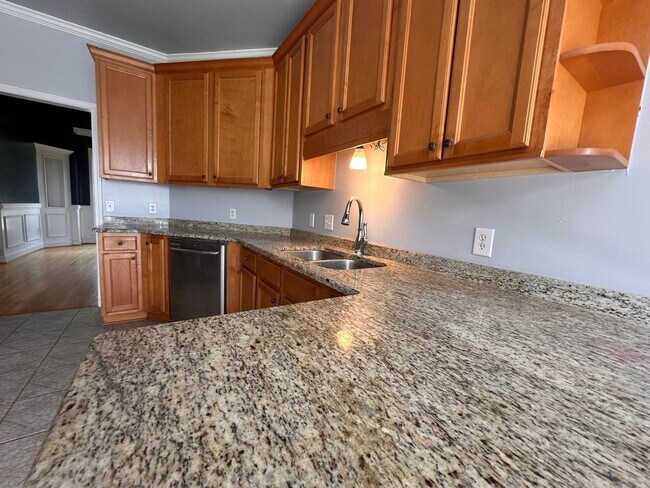 Building Photo - Coming Soon! Alabaster