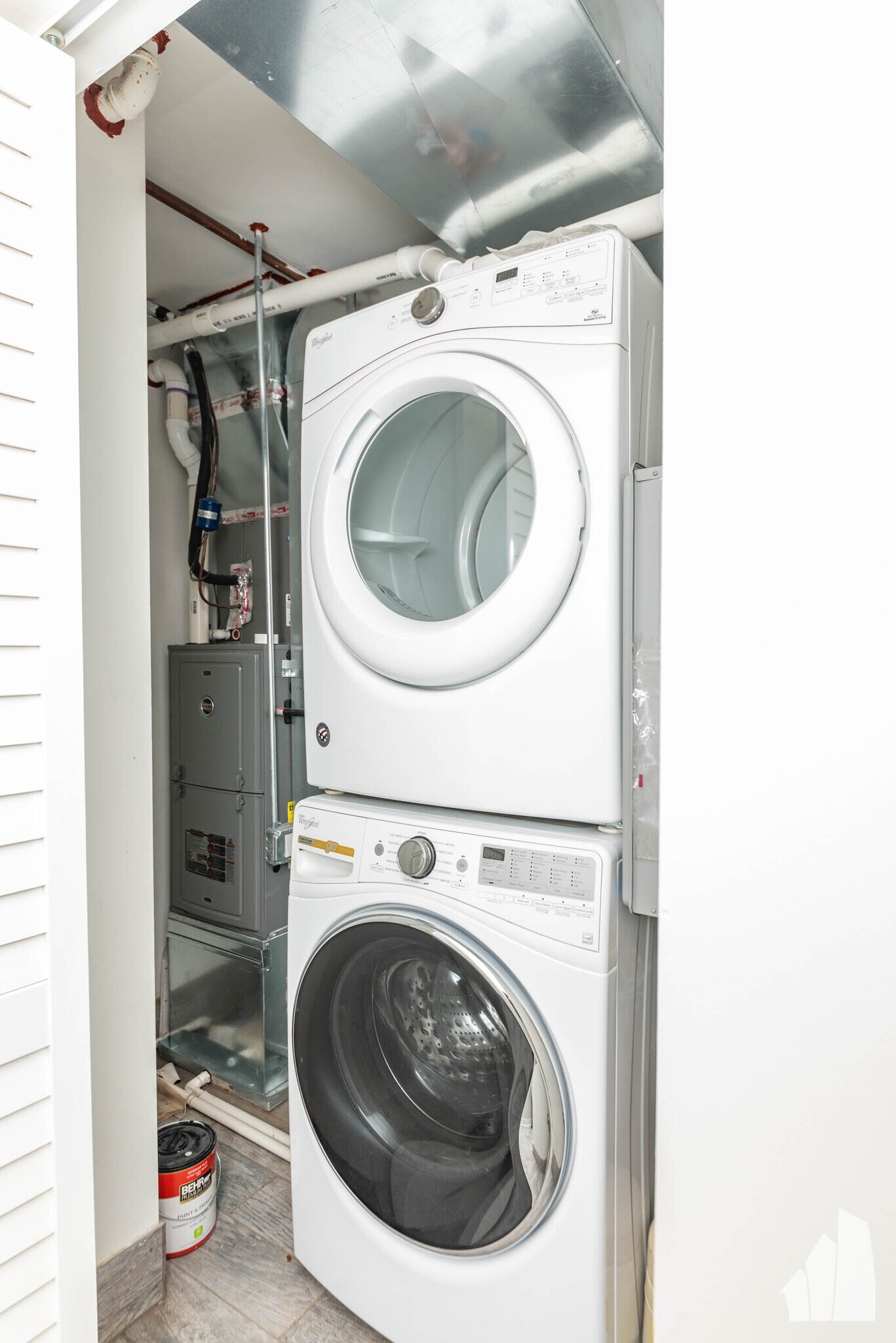 Building Photo - 2437 N Ashland Ave