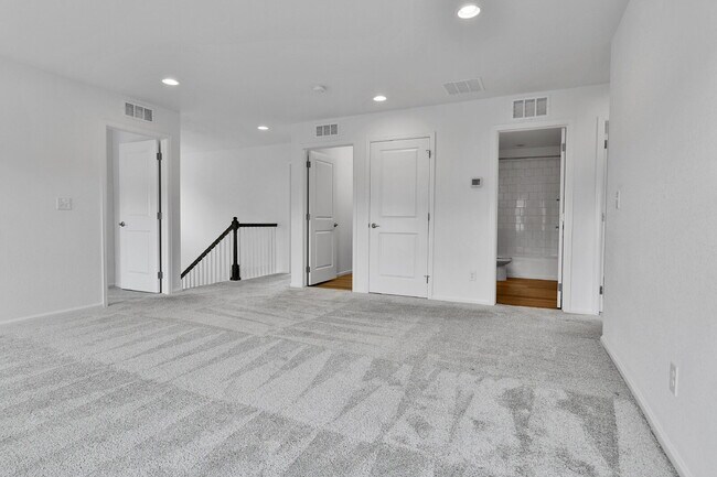Building Photo - $4,850 - Spacious 5-Bed, 3.5 bath Home wit...