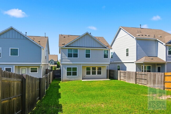 Building Photo - 108 Wind Flower Ln