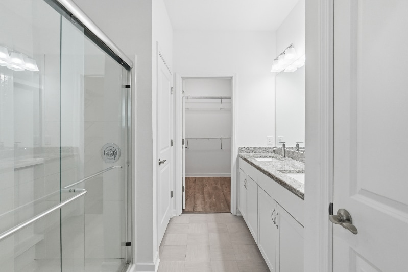 Building Photo - 8632 Tropics Ave