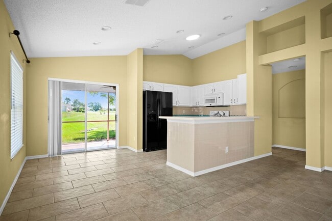 Building Photo - Key Vista home on cul-de-sac