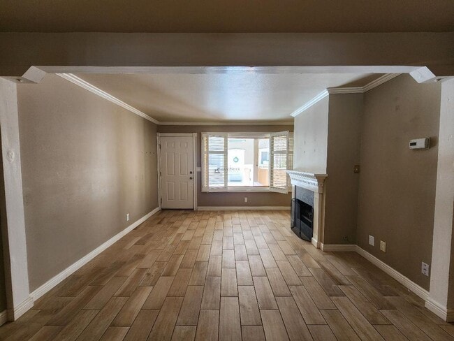 Building Photo - 663 Bishops Lodge Rd