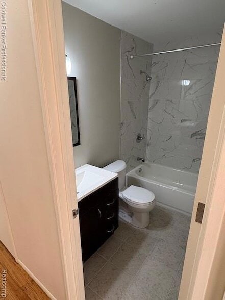 Building Photo - 4190 S Rochester Rd