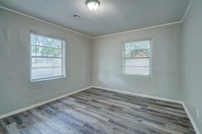 Building Photo - 2 bed, 1 bath home in Norman, OK
