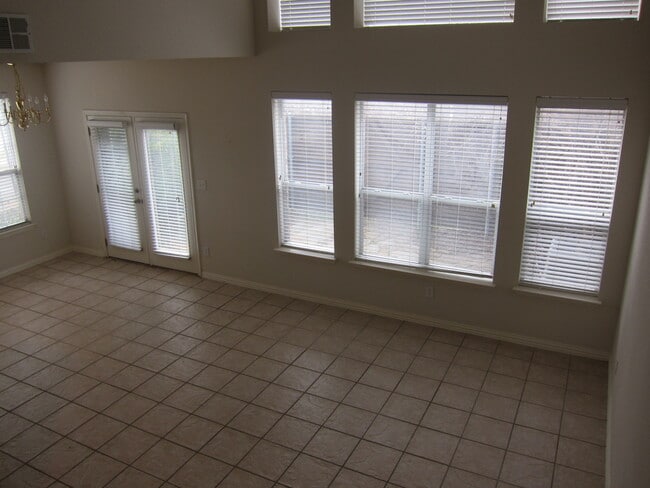 Building Photo - Townhome For Lease in Plano