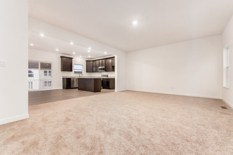 Building Photo - 129 Dusky Willow Dr