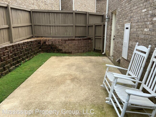 Building Photo - 3 br, 3 bath House - 107 Falls Grove Drive