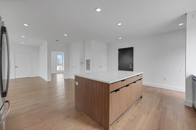Building Photo - 8404 4th Ave