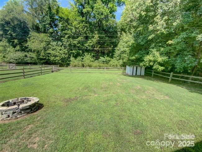 Building Photo - 6614 Flat Creek Dr