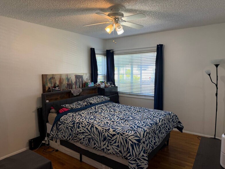 Building Photo - 5903 Texhoma Ave