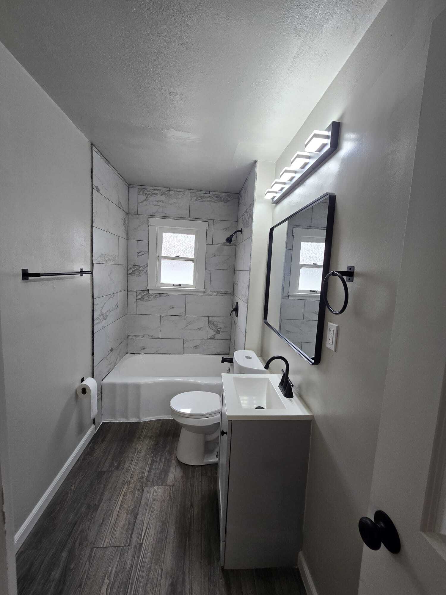 Building Photo - 1135 Canaan Ave