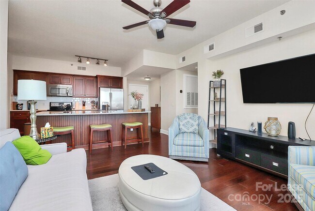 Building Photo - 1315 East Blvd