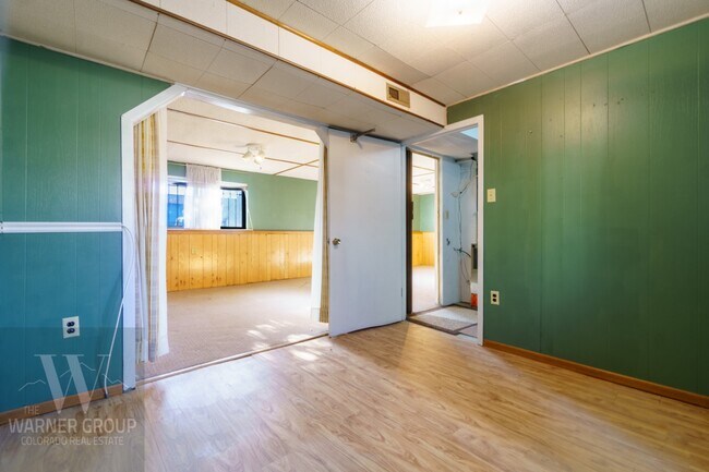 Building Photo - 7085 Metropolitan St