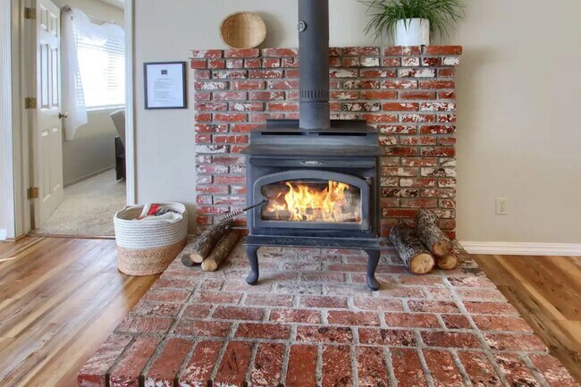 Building Photo - 2410 Coachman Rd