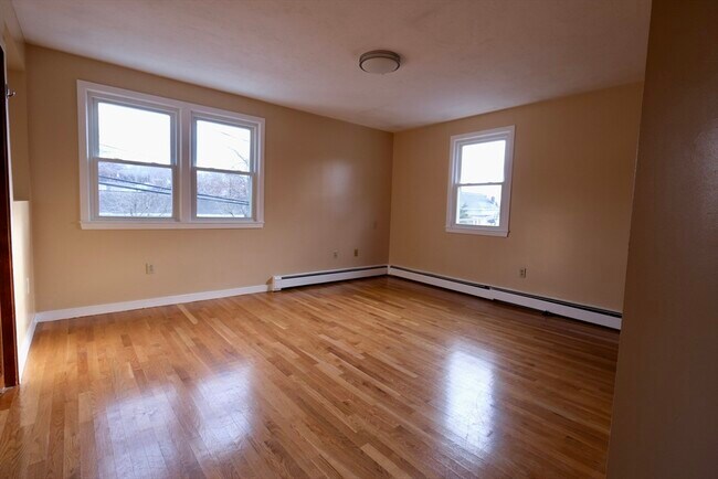 Building Photo - 26 Cleveland St