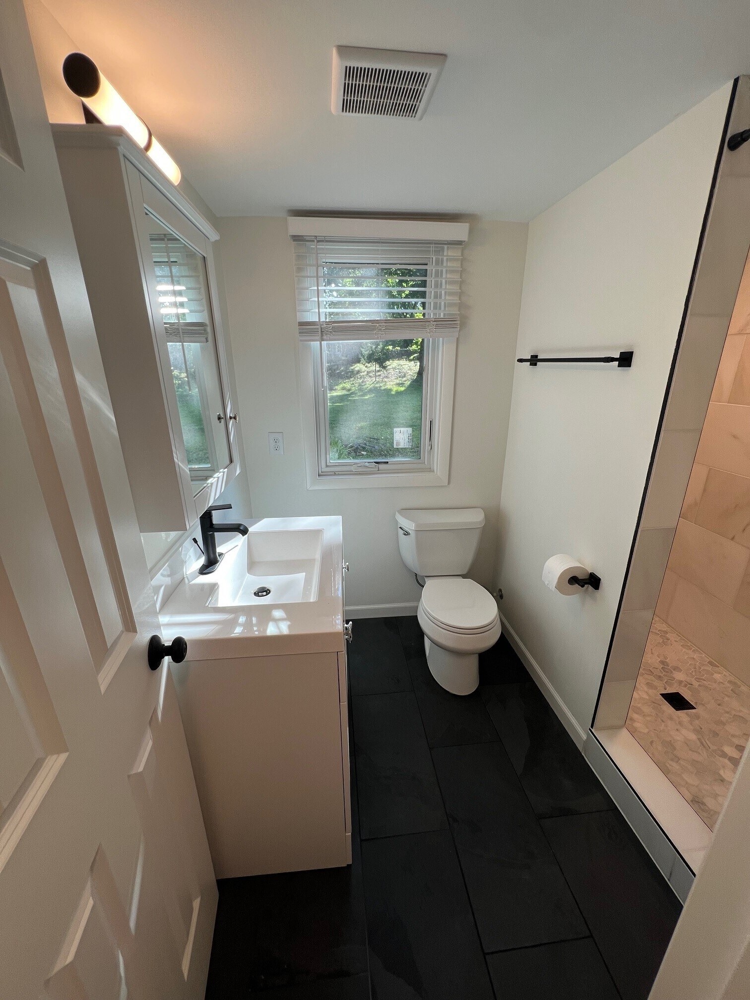 Building Photo - 50 Hackberry Hl