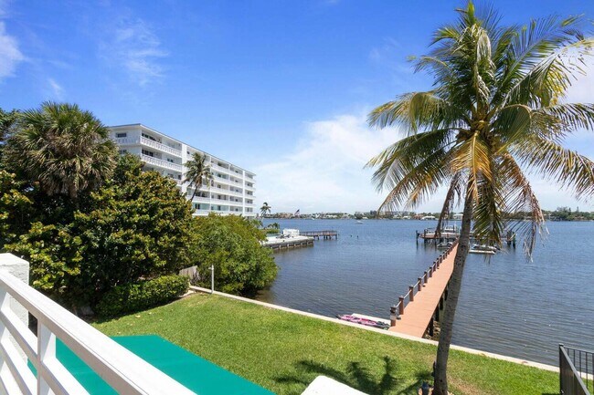 Building Photo - 316 N Lake Dr