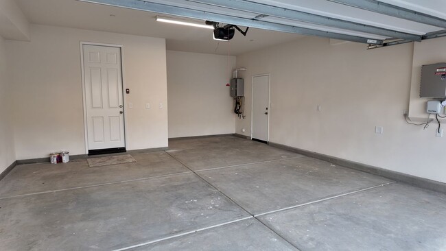 Building Photo - 762 S Sumac Ln