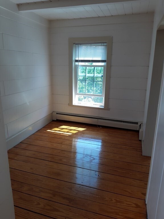 Building Photo - 335 Bunker Hill St