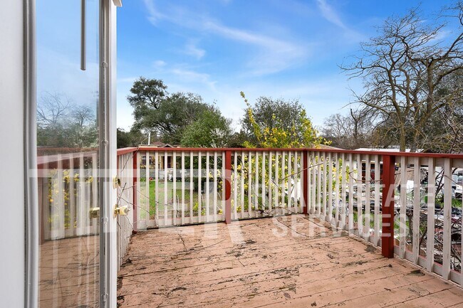 Building Photo - 7781 Glenn Ave