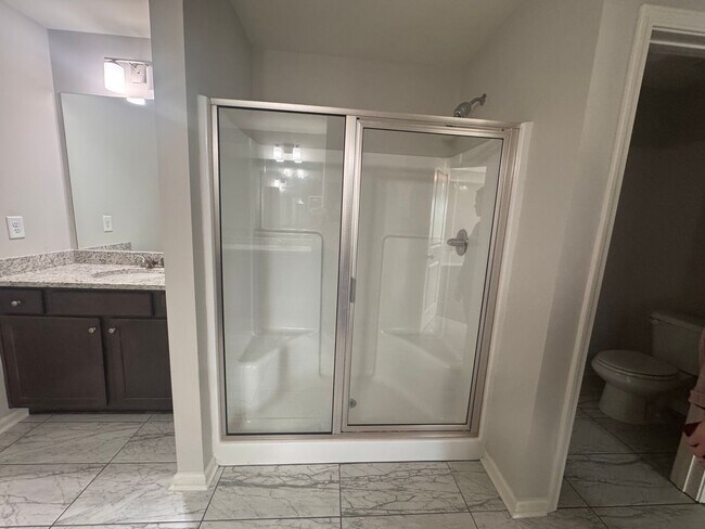 Building Photo - Spacious and Well-Appointed 3BR/2BA Home in Flowery Branch