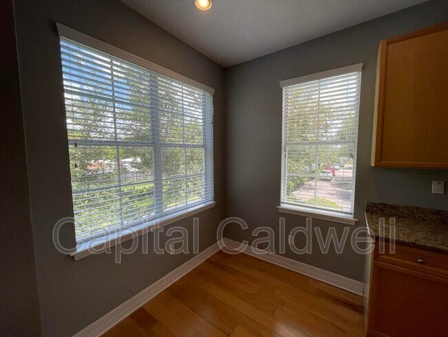 Building Photo - 4501 Bay Spring Ct