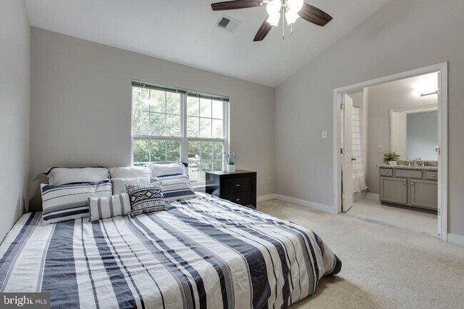 Building Photo - 1207 Pear Blossum Ct