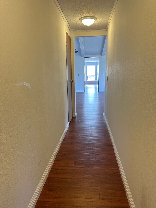 Building Photo - Peaceful Country Living on 2 Fenced Acres