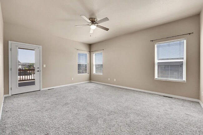 Building Photo - $2,940.95, $300.00 off the first month's rent, 6 Bedrooms, 3 Bathrooms, Single Family Home in Col...