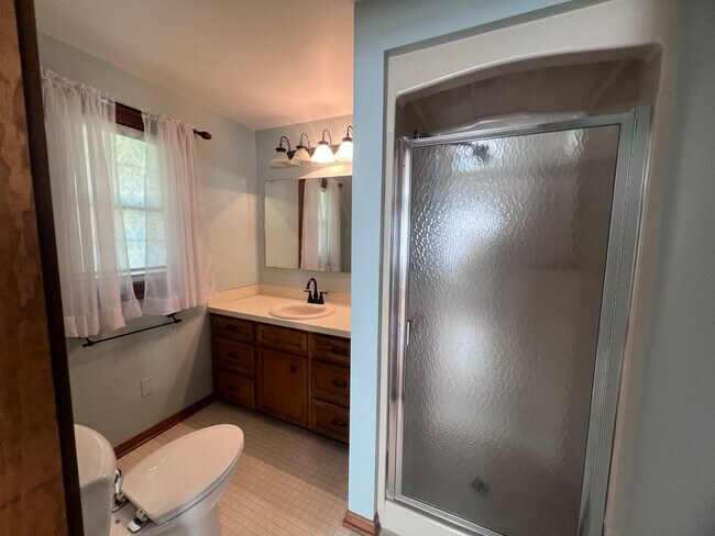 Building Photo - Spacious Four Bedroom Home in Byron Center!
