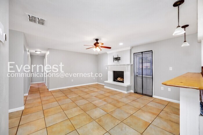 Building Photo - 502 El Camino Real S
