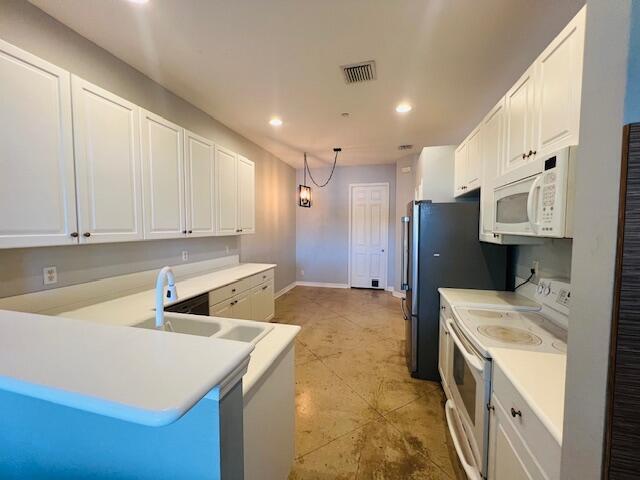 Building Photo - 30 Beechdale Ln